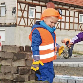 Bauhelm mit Lampe-image